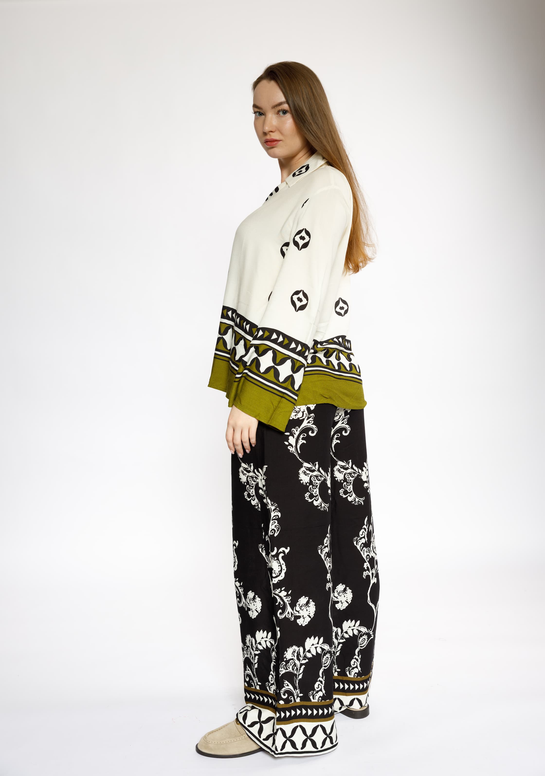 Artistic Mixed-Print Set in Black, White & Olive Green