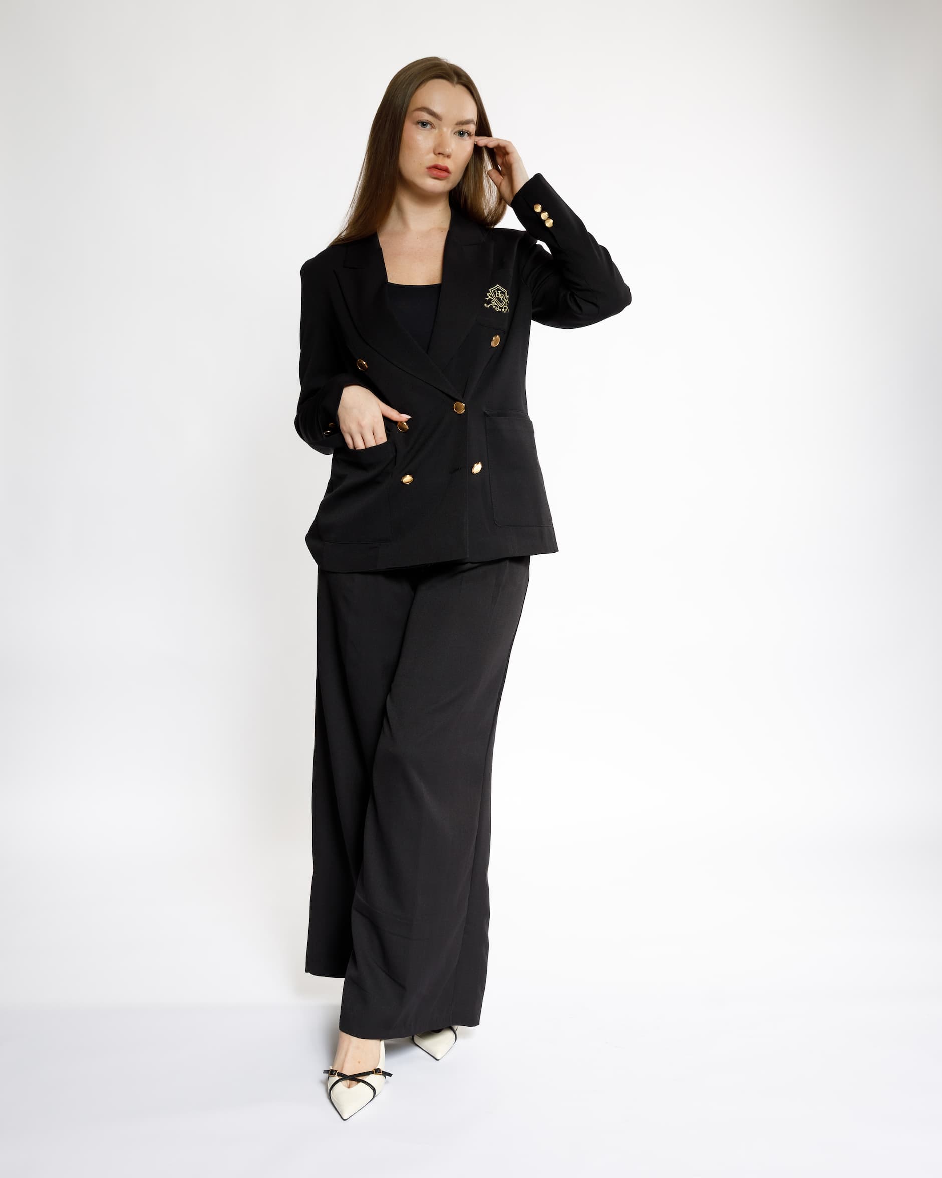 Black Formal Women’s Suit – Timeless Elegance