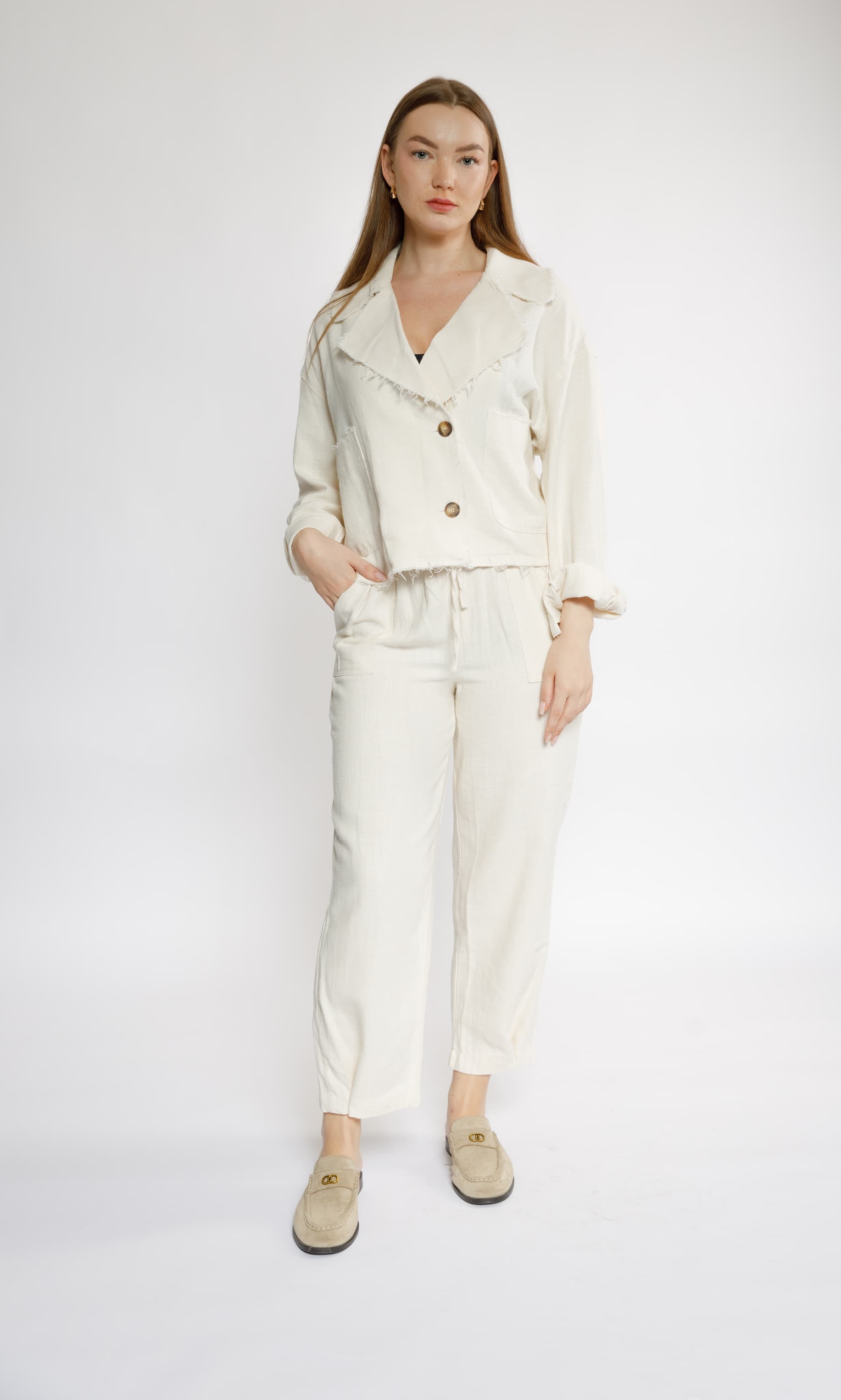 Cream Women's Casual Set with Wooden Buttons – Natural & Chic Look
