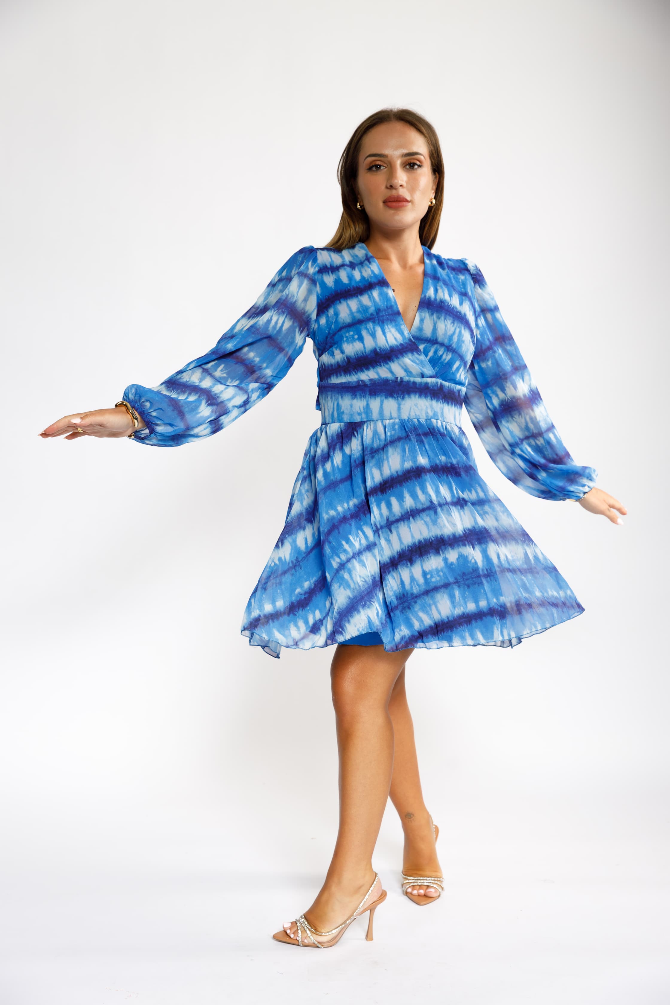Short Blue Gradient Long-Sleeve Dress